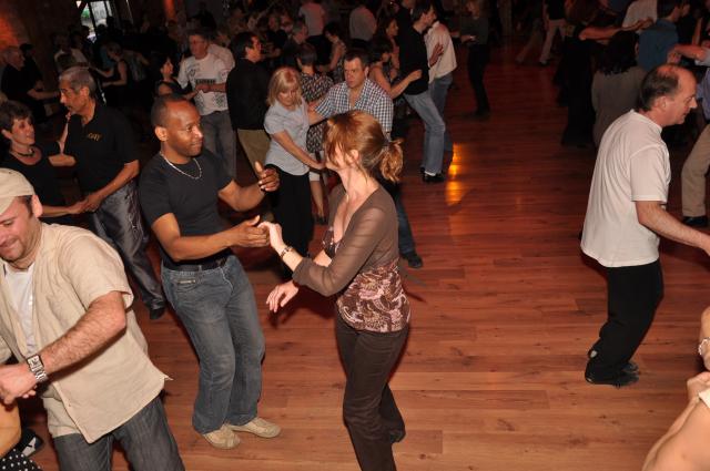 min 2010 04 04 station danse 341